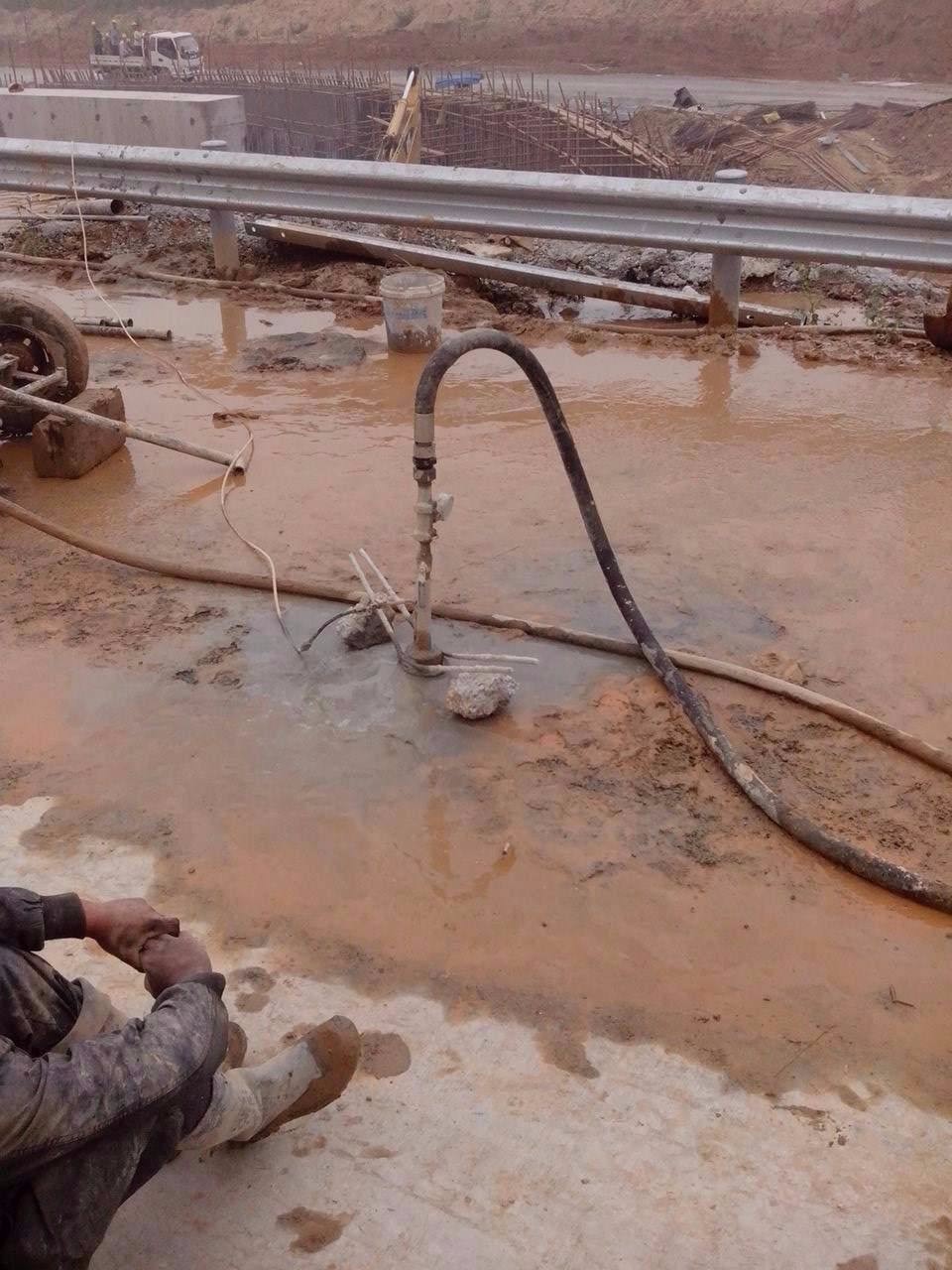 大悟路基压密注浆